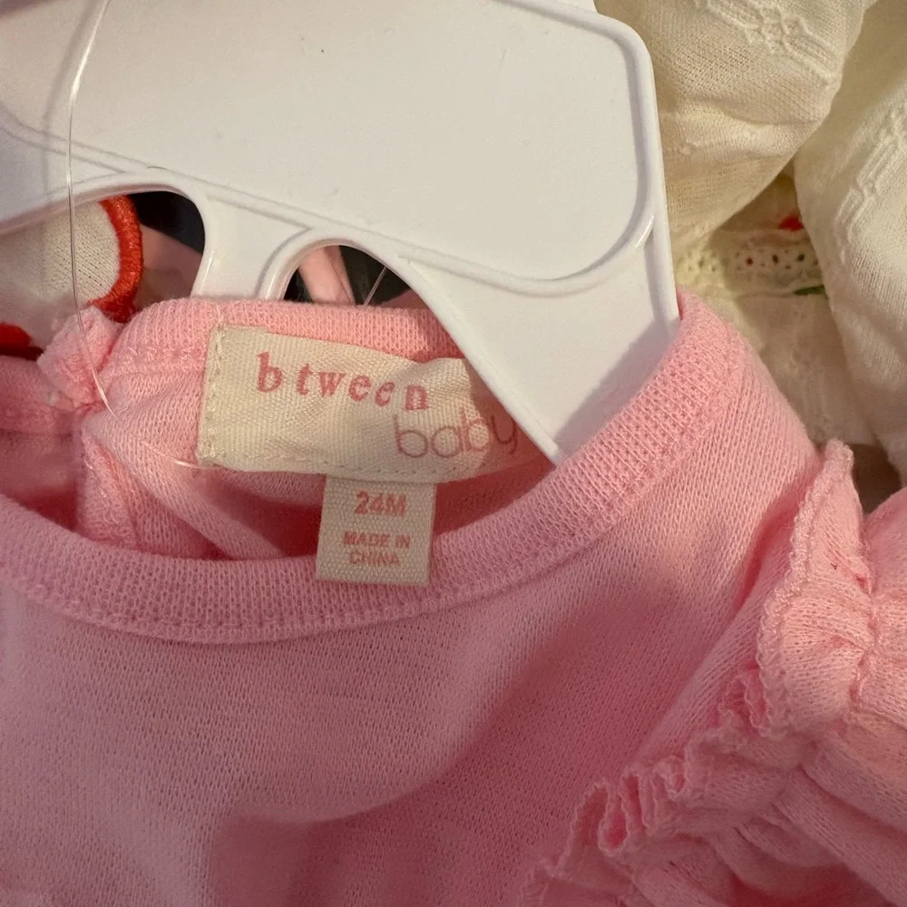 btween baby Pink Ruffle-Sleeve Baby Strawberries Outfit - Picture 4 of 7